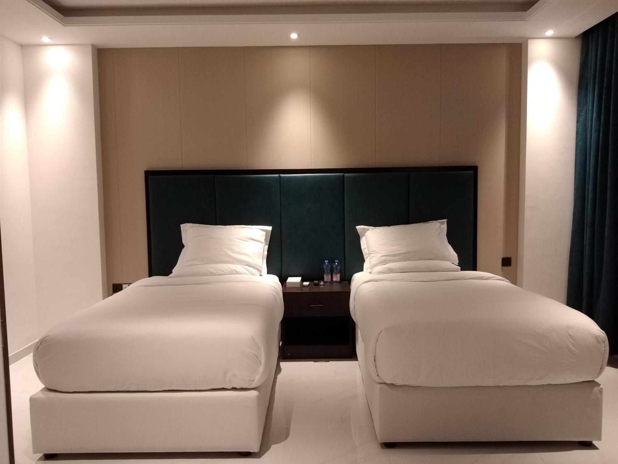 Nebula Hotel Duqm Esterno foto